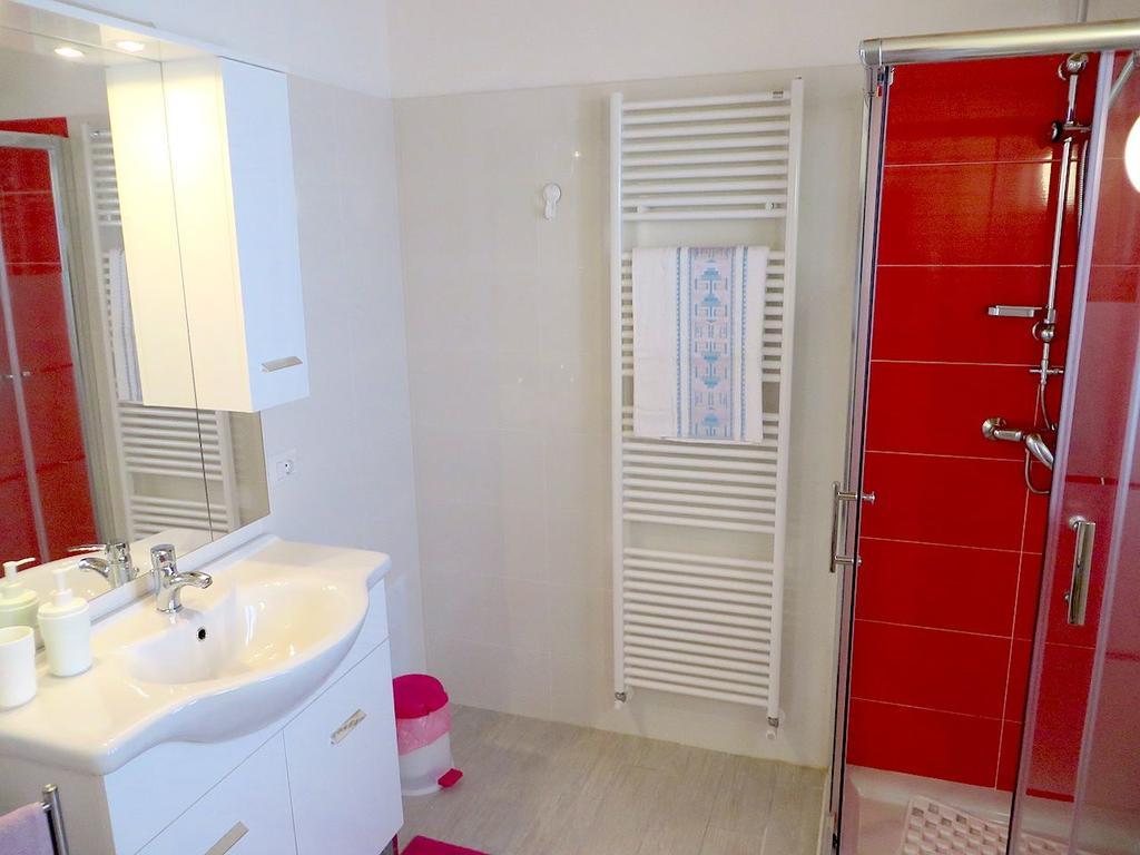 India Apartment สเตรซา ภายนอก รูปภาพ